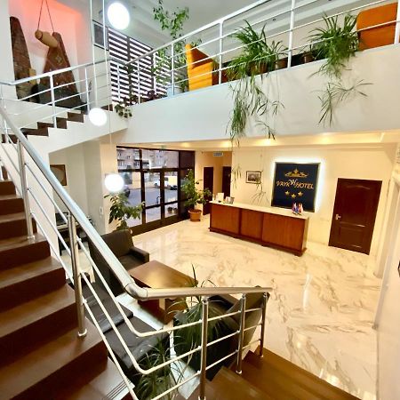 Vayk Hotel エクステリア 写真