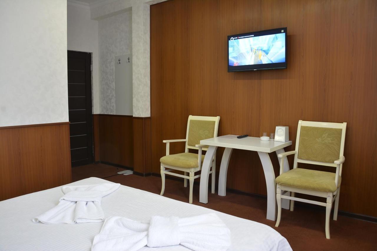 Vayk Hotel エクステリア 写真